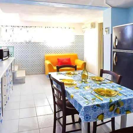 1 Bedroom Amazing In Melito Porto Salvo * מליטו די פורטו סאלבו